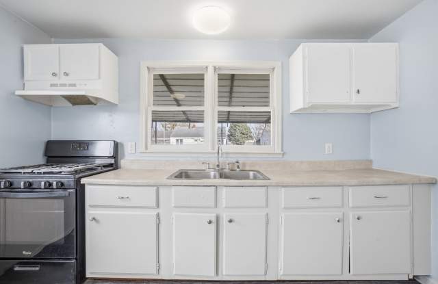 2719 Dewey Street photos photos