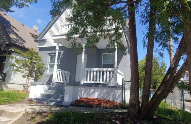 812 East Burleigh Street photos photos