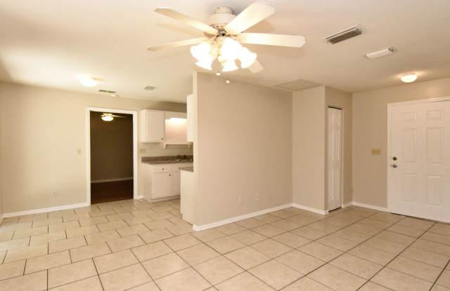 Spacious 3BR/2BA Corner Lot Home + Bonus Room in Silver Springs Shores – $1,500 /Month photos photos
