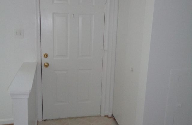 3911 WINTERGREEN PLACE Gallery 2