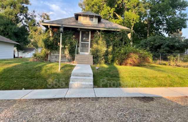 10 South Denver Avenue - 10 South Denver Avenue, Johnstown, CO 80534