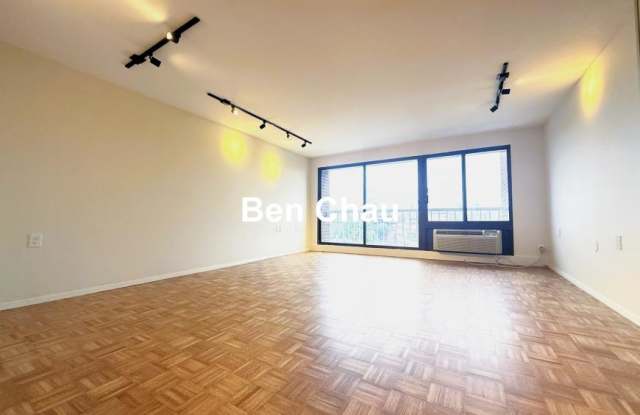 1105 Mass Ave. Gallery 4