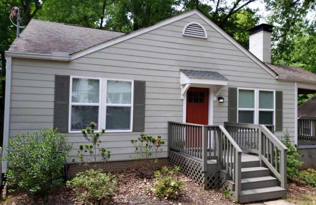 2755 Memorial Drive SE Gallery 2