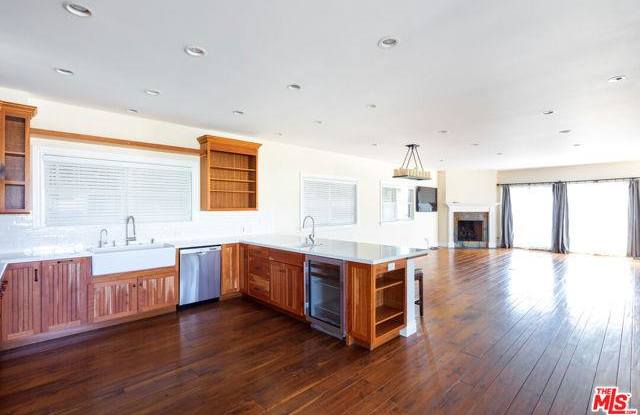 702 Pacific Avenue photos photos