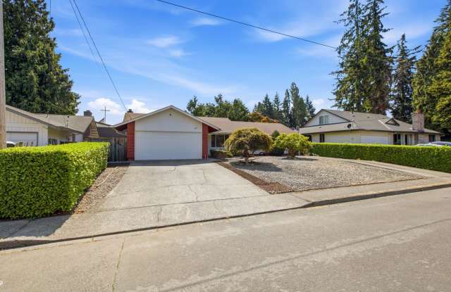 Cozy Renton Highland 3 Bedroom Rambler – Low-Maintenance Living! photos photos