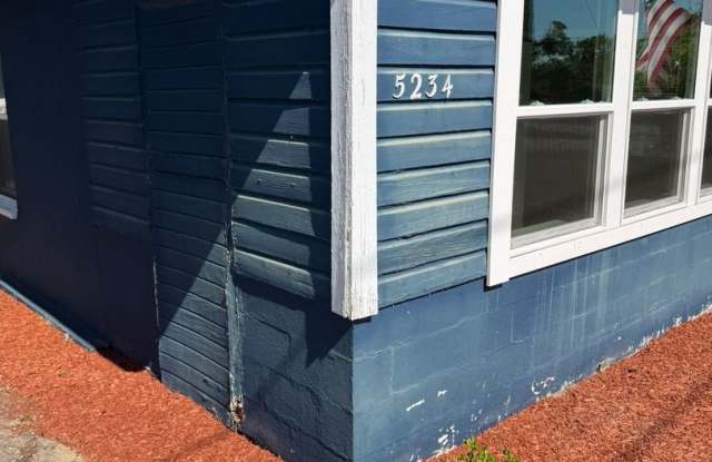 2 bedroom 1 bathroom House in Orlando Gallery 3
