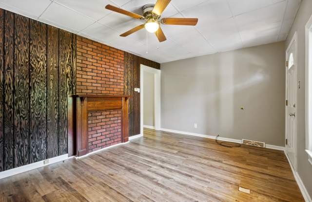 Updated 3 Bedroom on Quiet Street Minutes from Downtown photos photos
