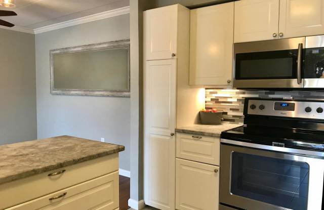 1697 KENWOOD AVENUE Gallery 4