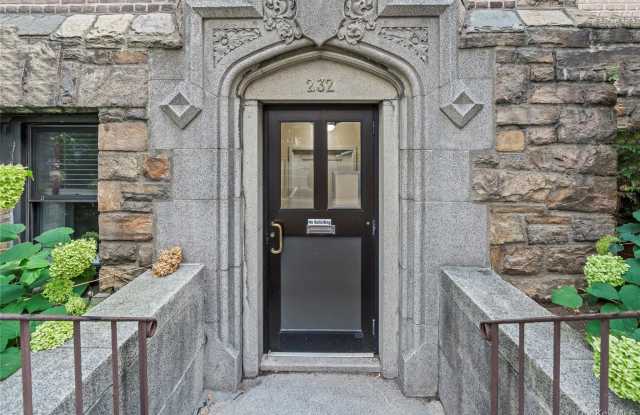 232 Martine Avenue Gallery 1