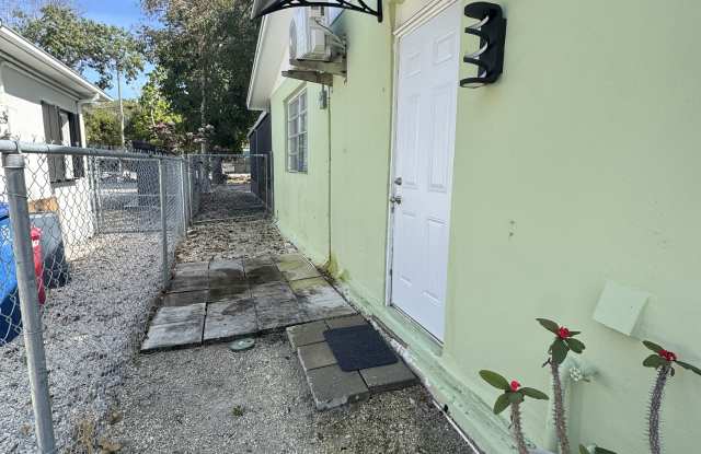 664 Colson Dr photos photos