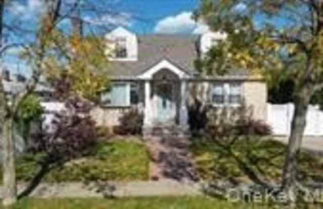 1174 Russell Street photos photos