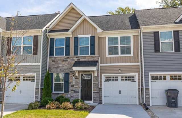 5813 Austin Woods Dr - 5813 Austin Woods Drive, Meadowbrook, VA 23234