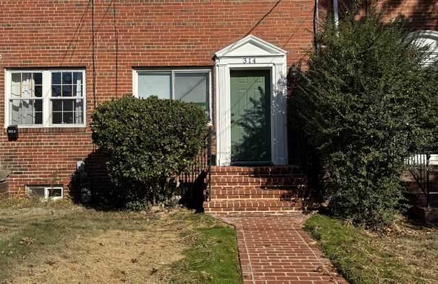 314 Clifford Avenue - 314 Clifford Avenue, Alexandria, VA 22305