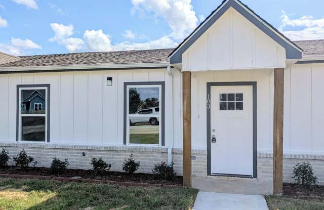 103 Chestnut Cir Gallery 1