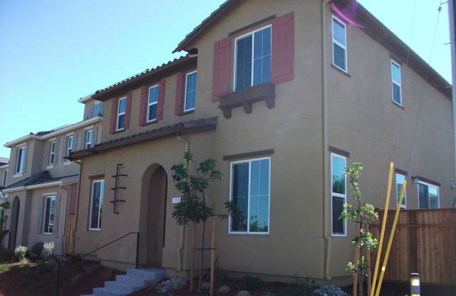 Newly Constructed Townhome for rent in Campbell photos photos