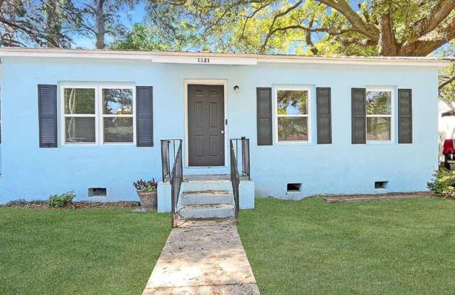 1121 East 53rd Street - 1121 East 53rd Street, Savannah, GA 31404