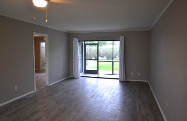 135 W Cypress Ct Gallery 2