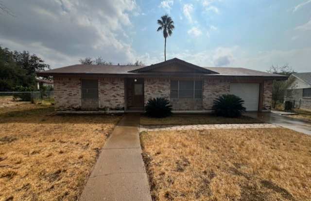 Del Mar Area - 407 Amhurst Drive, Laredo, TX 78045