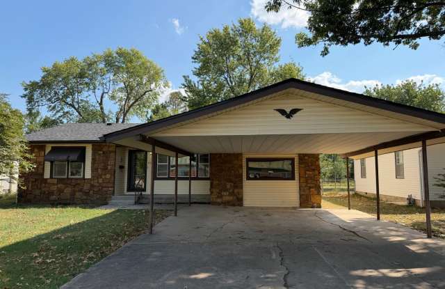 Charming Wagoner Rental - Great Location! Gallery 1