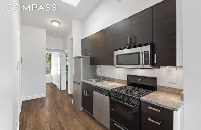 319 South 5th Street - 319 South 5th Street, Brooklyn, NY 11211