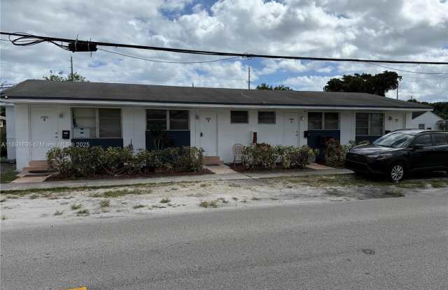 1501 N 22nd Ave - 1501 North 22nd Avenue, Hollywood, FL 33020