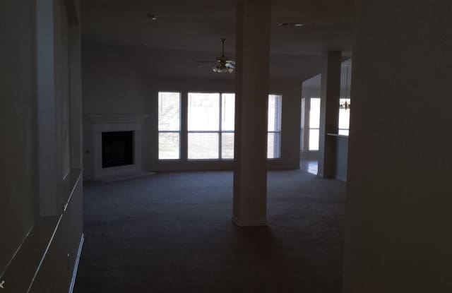1405 San Marino Ln Gallery 2