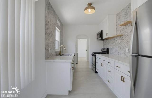 5738 Meade Avenue Gallery 4