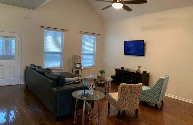 1806 Iron Jacket Trail Gallery 3