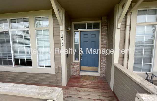 2 Bed/2.5 Bath Townhome, 1924 sq ft, 5555 E Briarwood Ave #1402 Gallery 4
