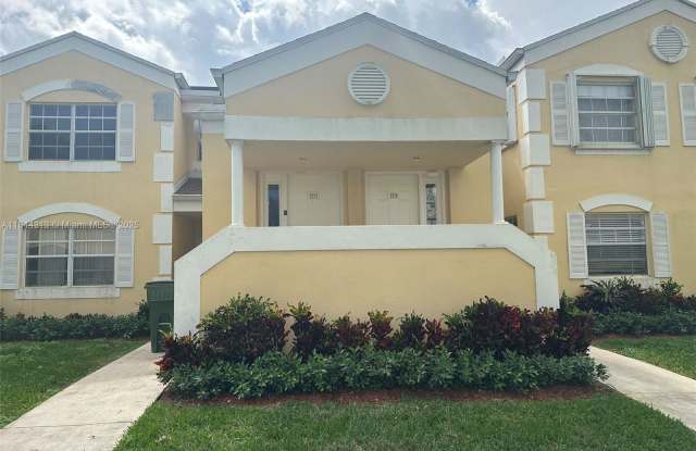 2274 Southeast 27th Drive - 2274 Southeast 27th Drive, Homestead, FL 33035