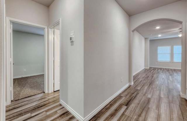 6130 Darlington Avenue Gallery 3