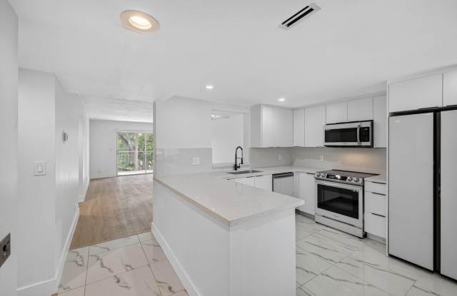 14375 Strathmore Lane unit: 303 photos photos