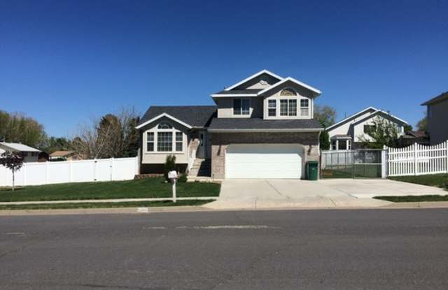 2258 W 5700 S - 2258 West 5700 South, Roy, UT 84067