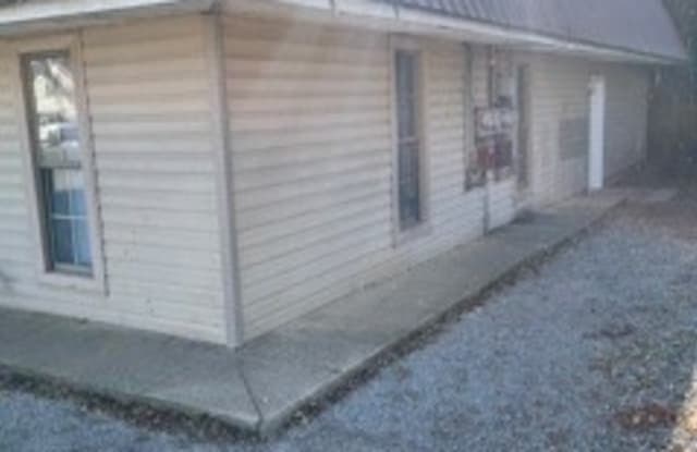 354 Portland Blvd - 354 Portland Boulevard, Portland, TN 37148