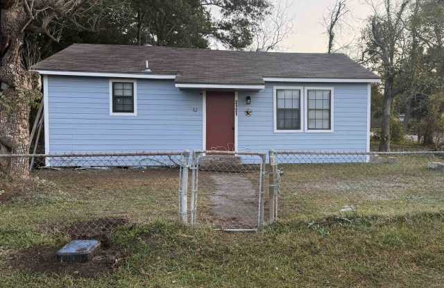 2121 Western Ave photos photos