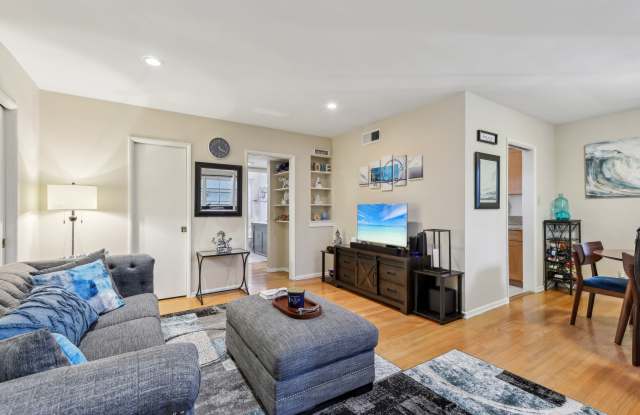 1124 N Louise St photos photos