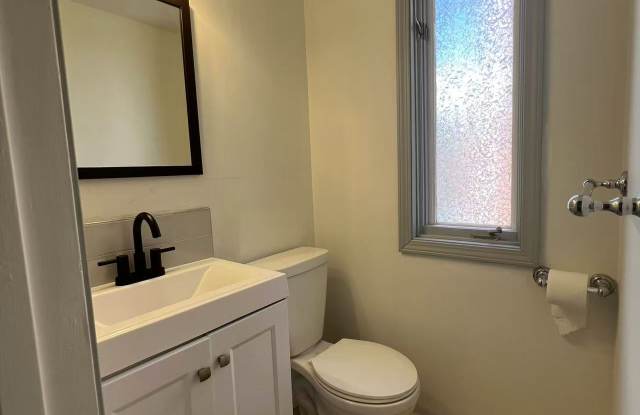 4011 Beechwood Blvd photos photos