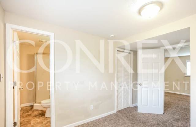 324 Meadow Lane Court Gallery 3