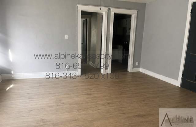 3710 Wabash Avenue Gallery 3