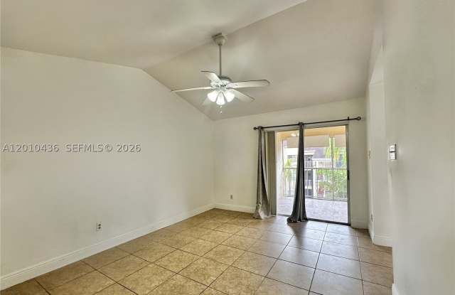 15300 SW 106th Ter Gallery 2