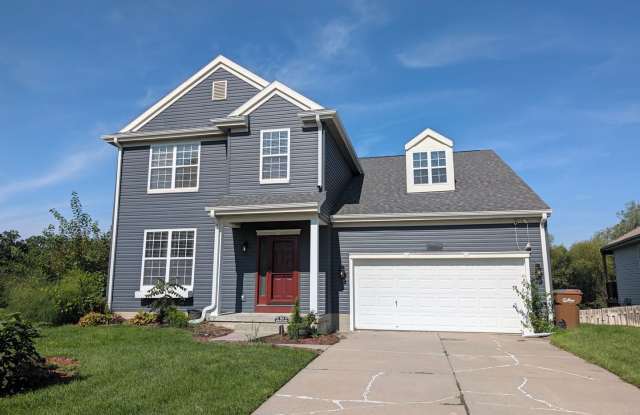 Lovely 4-bed/3.5-bath in Two Springs with Quiet Back Yard. Gallery 1