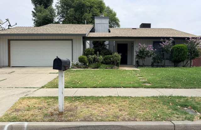 Welcome to 3180 Austin Ave-Space, comfort, and convenience all in one!!!! photos photos