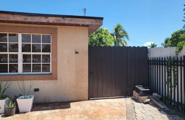 15320 SW 298th Ter Gallery 2