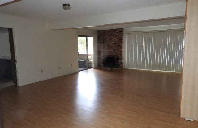 6820-C Hyde Park Dr - 6820 Hyde Park Dr, San Diego, CA 92119