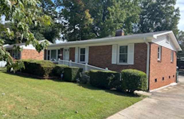 1206 Camden Avenue - 1206 Camden Avenue, High Point, NC 27260