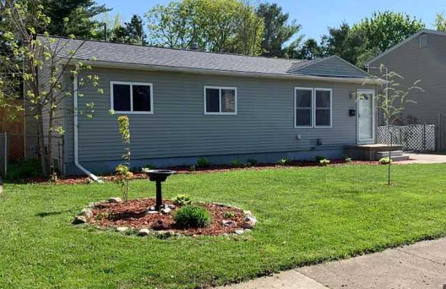 1325 2nd St - 1325 2nd Street, Lapeer, MI 48446