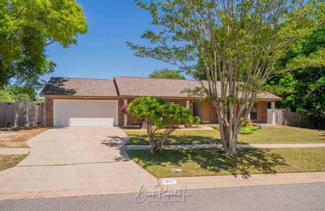 7811 Woodpointe Dr photos photos