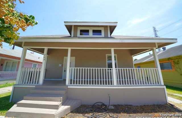 202 LORETTA PL Gallery 4