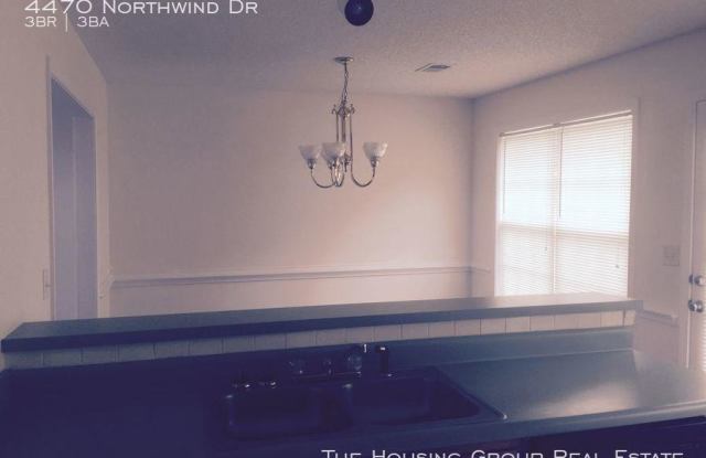 4470 Northwind Dr Gallery 3