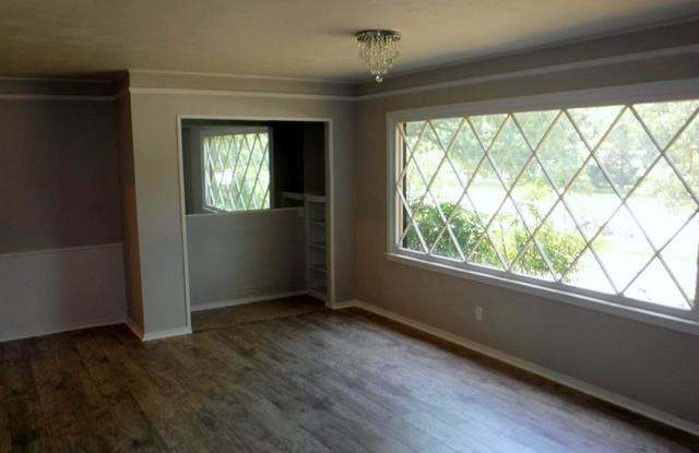 7220 Meadowbrook Drive Gallery 3